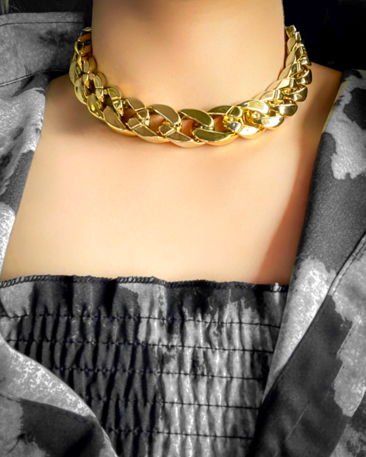 6CC671AB-10A1-46D3-A7BE-DE93E1D14AAB.jpeg Veronika Linked Chain Necklace - Image 1