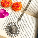 Sunflower maang tikka