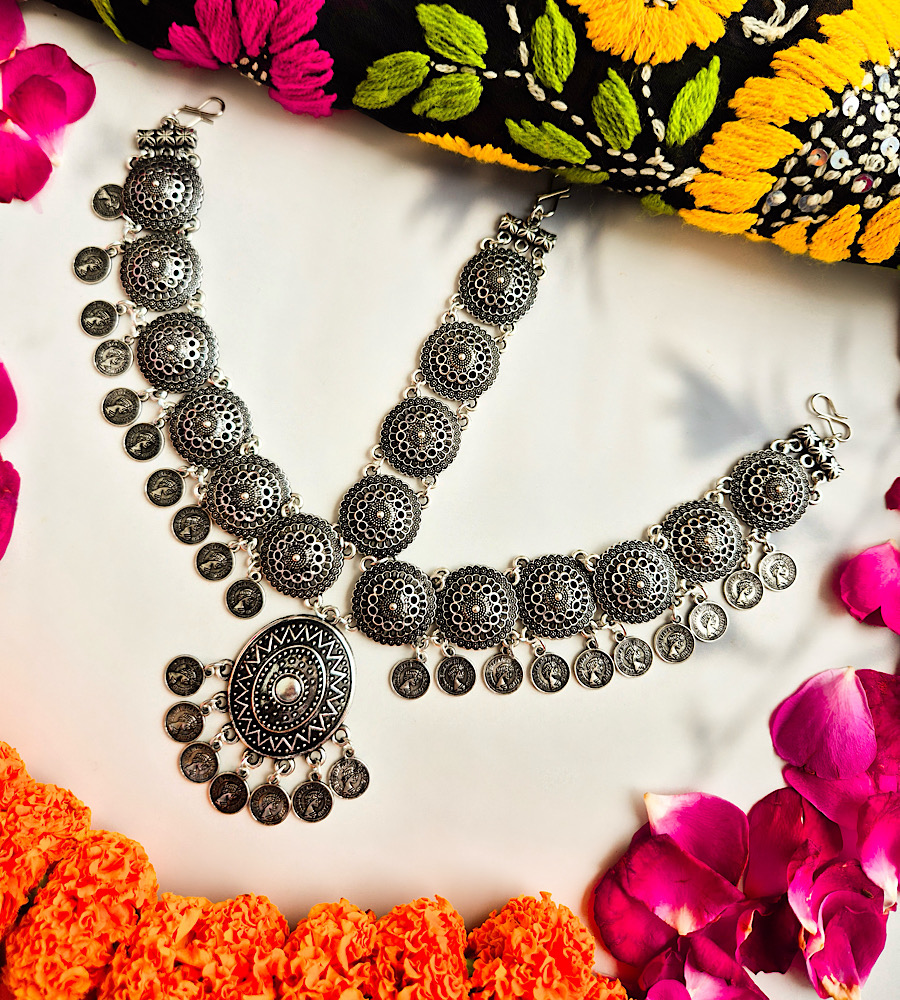 IMG_2212.jpeg Oval mathapatti - Image 1