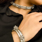 Hasli and bracelet set