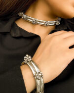 Hasli and bracelet set