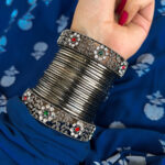 Flower black metal bangles