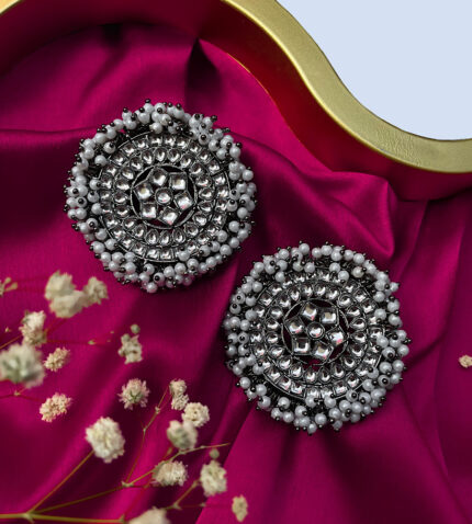 Palak black metal studs