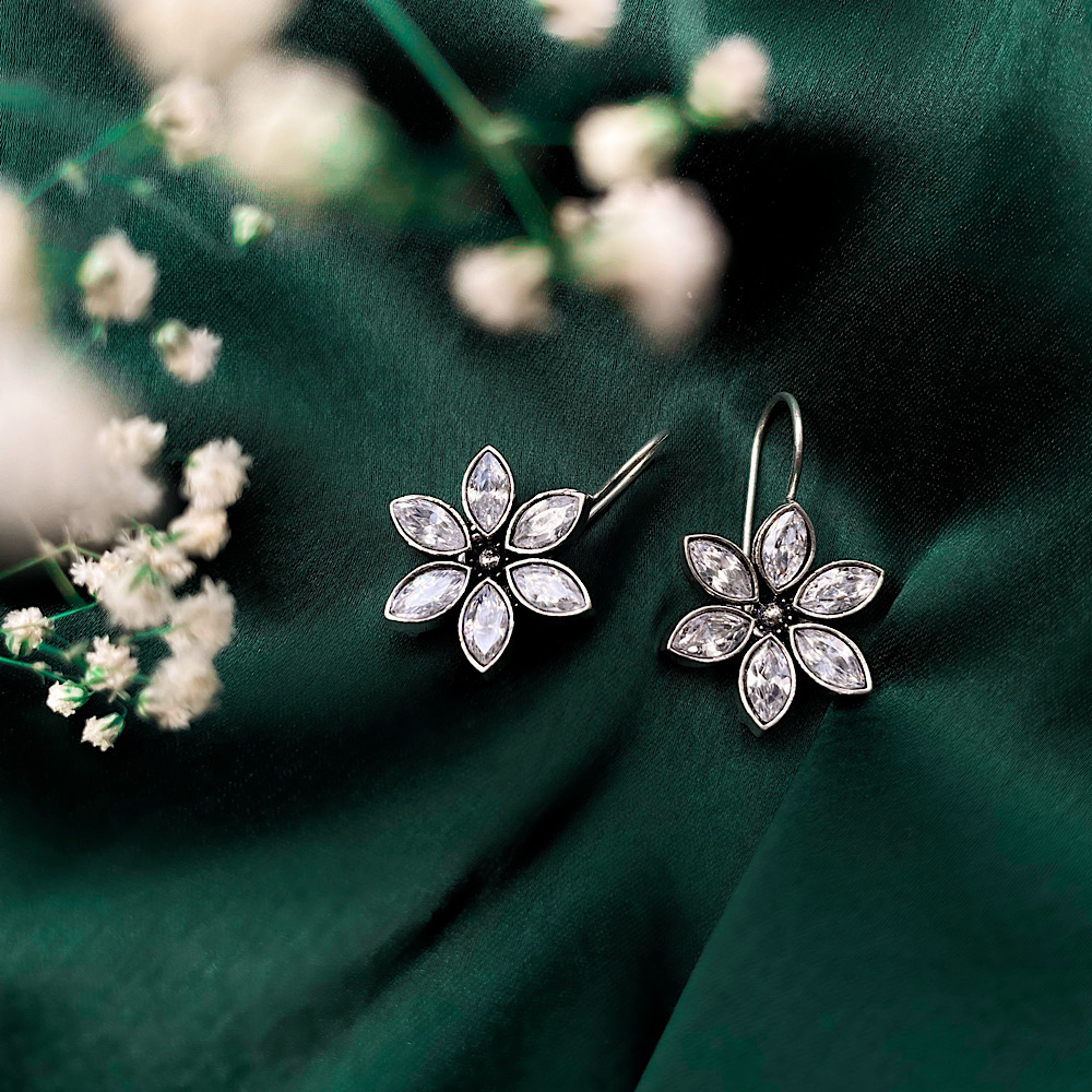 IMG_9929.jpeg Zirconia Studs 8 - Image 1